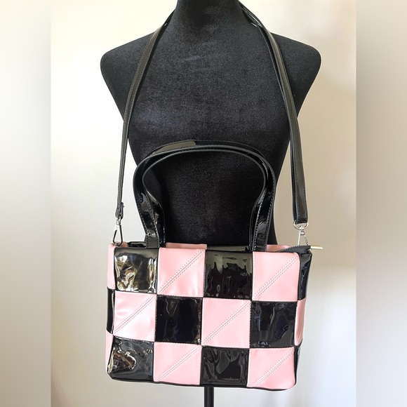 Delia’s Pink Black Patchwork Vegan Leather Crossbody Handbag Removable Strap - Picture 1 of 15